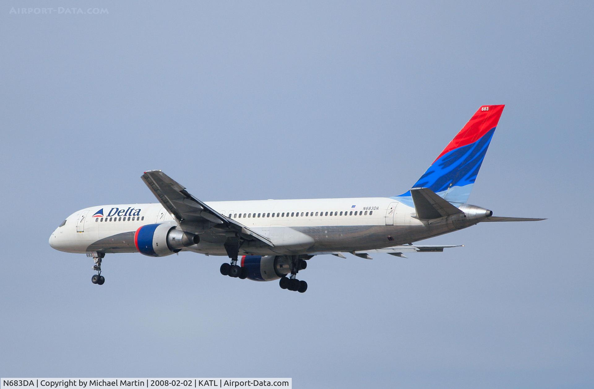N683DA, 1993 Boeing 757-232 C/N 27103, Over the numbers of 26R