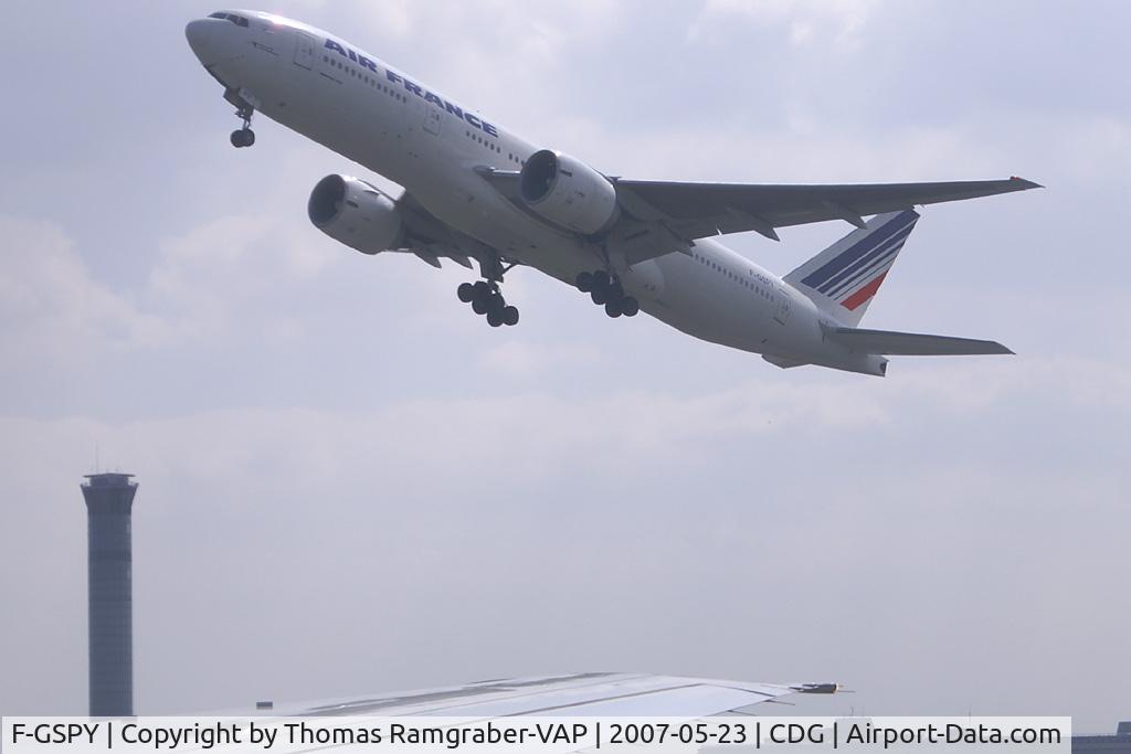 F-GSPY, 2002 Boeing 777-228/ER C/N 32305, Air France Boeing 777-200 (F-GSPY is reflecting in our(sistership F-GSPF) T7 wingtip)