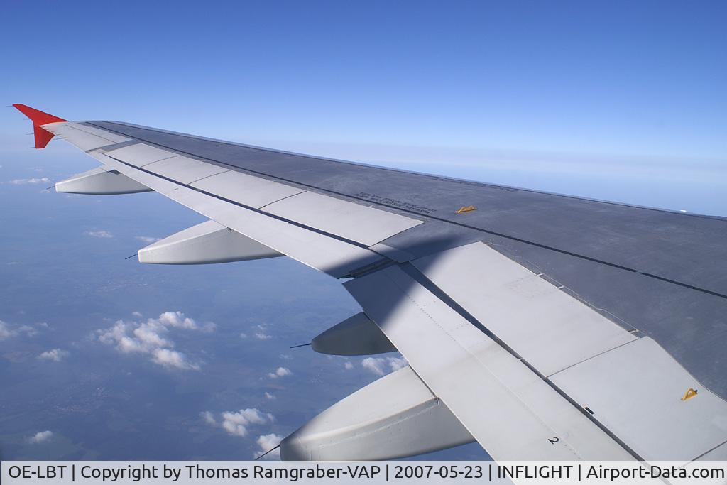 OE-LBT, 2000 Airbus A320-214 C/N 1387, Austrian Airlines Airbus A320 (inflight CDG-VIE)