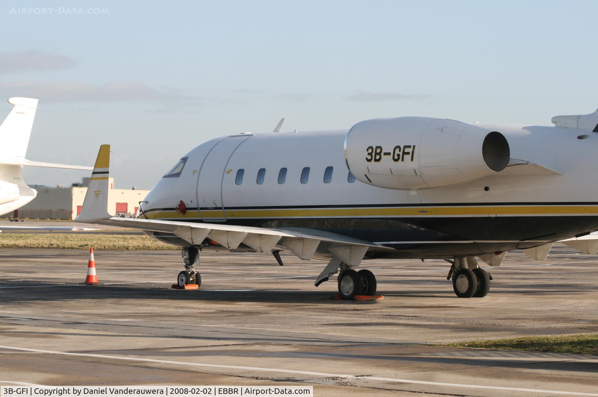 3B-GFI, Canadair Challenger 600 (CL-600A-1A11) C/N 1019, General Aviation apron