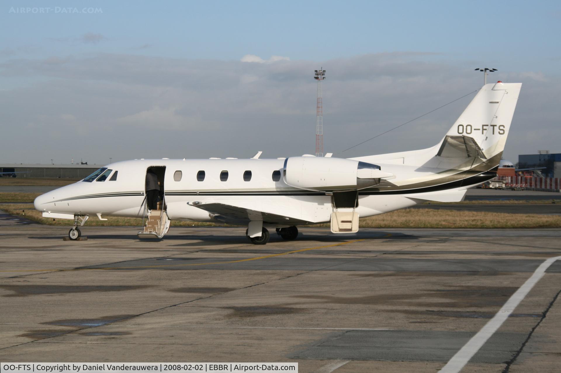 OO-FTS, 2003 Cessna 560XL  Citation Excel C/N 560-5318, General Aviation apron