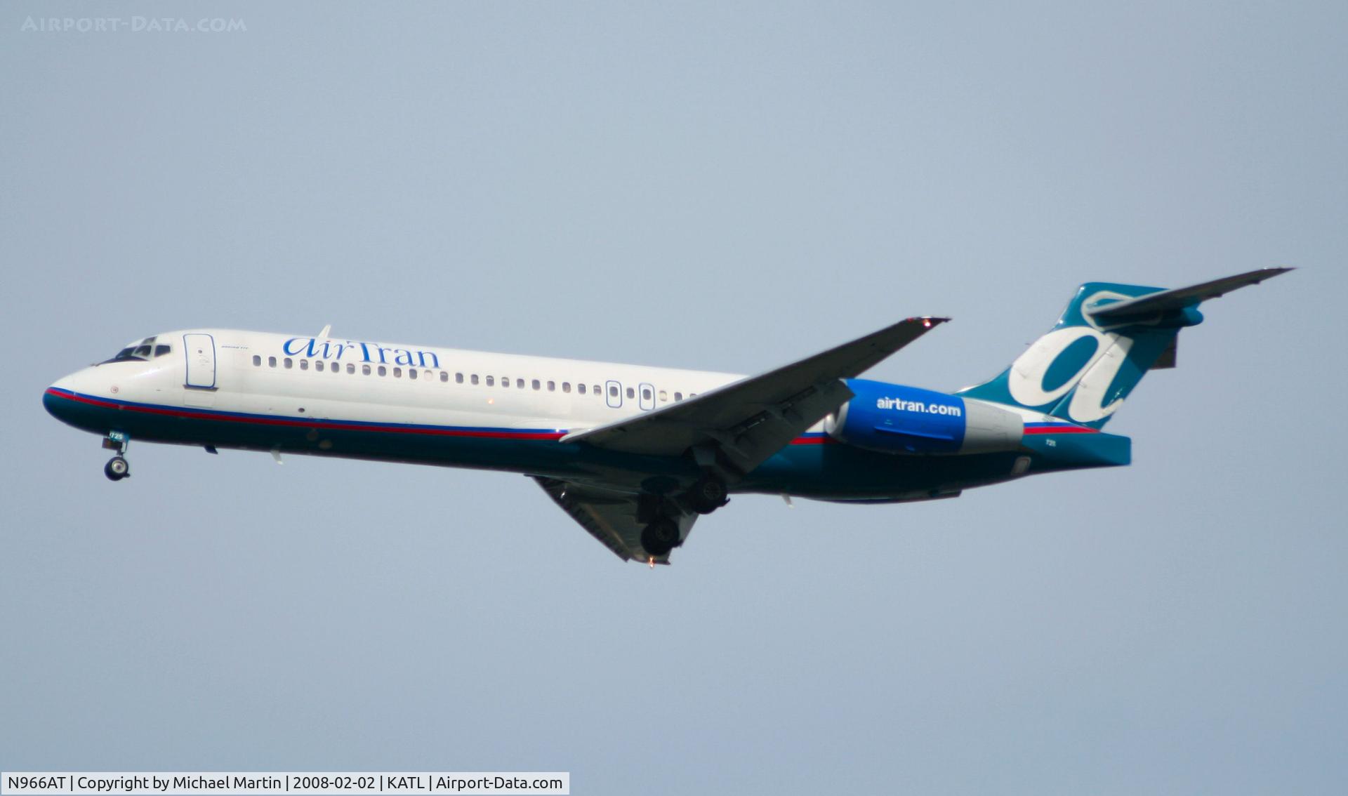 N966AT, 2001 Boeing 717-200 C/N 55027, On final for Runway 26R