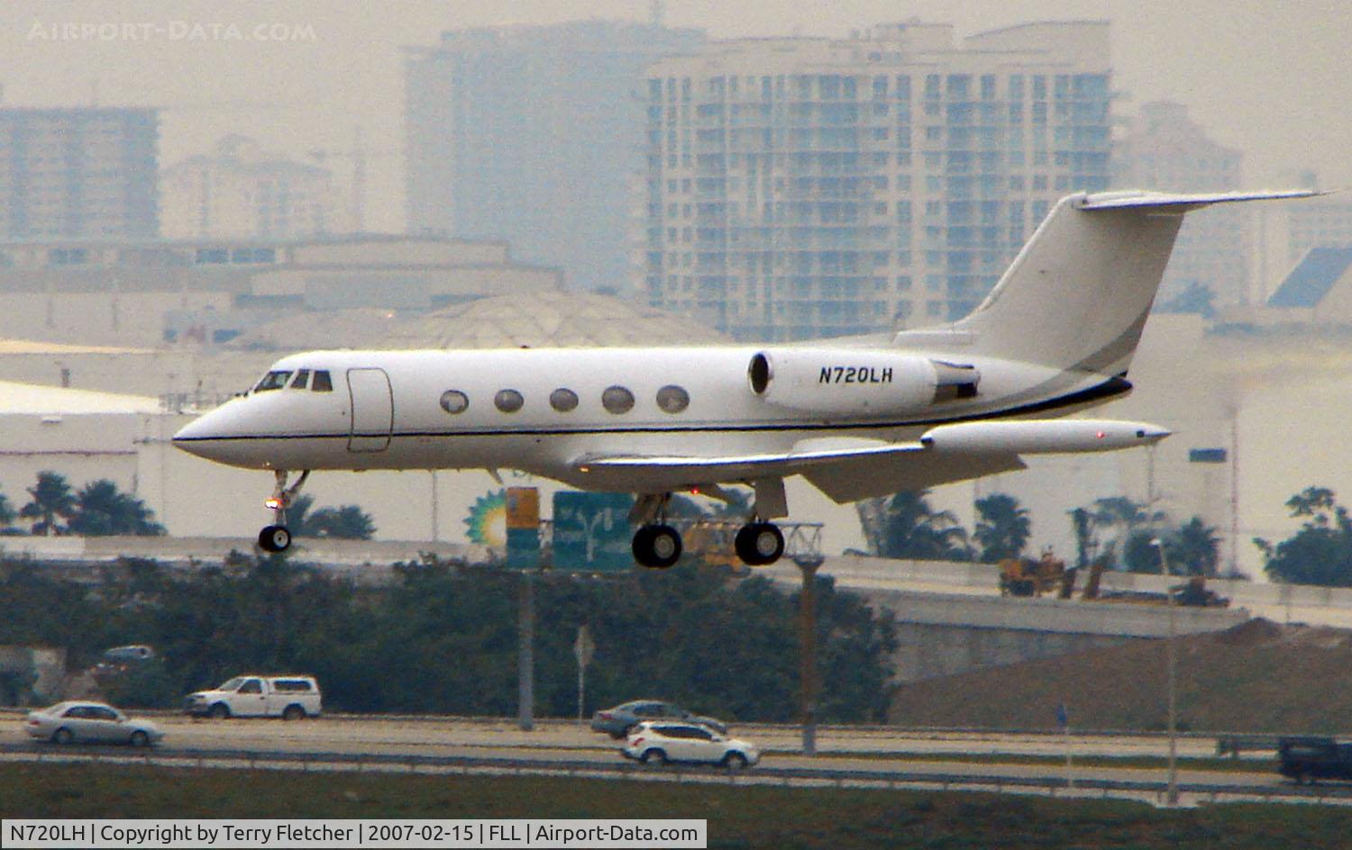 N720LH, 1978 Gulfstream American G-1159 Gulfstream II C/N 233, Gulf 2 Twin Tank lands at FLL in  Feb 2007