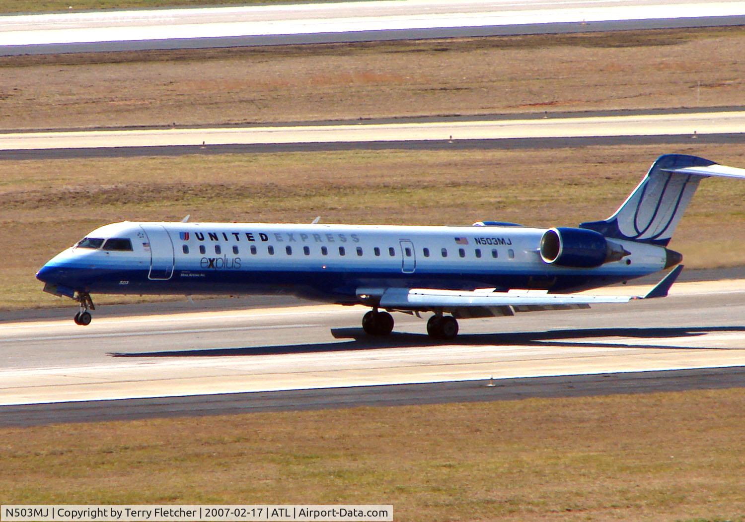 N503MJ, 2002 Bombardier CRJ-700 (CL-600-2C10) Regional Jet C/N 10058, United Express CLRJ lands at ATL in Feb 2007