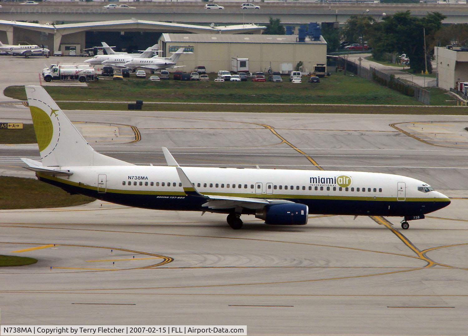 N738MA, 2004 Boeing 737-8Q8 C/N 32799, Miami Air B737 at FLL in Feb 2007