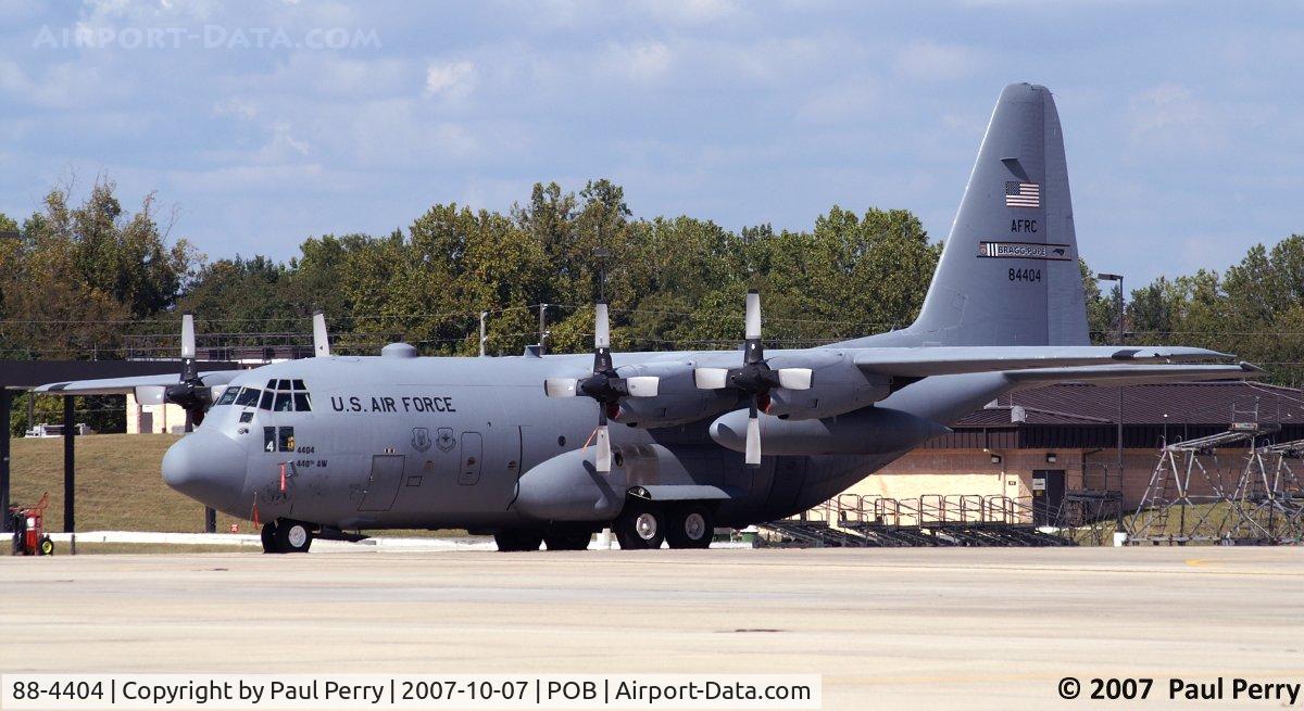 88-4404, 1988 Lockheed C-130H Hercules C/N 382-5157, New-ish lady now at the base