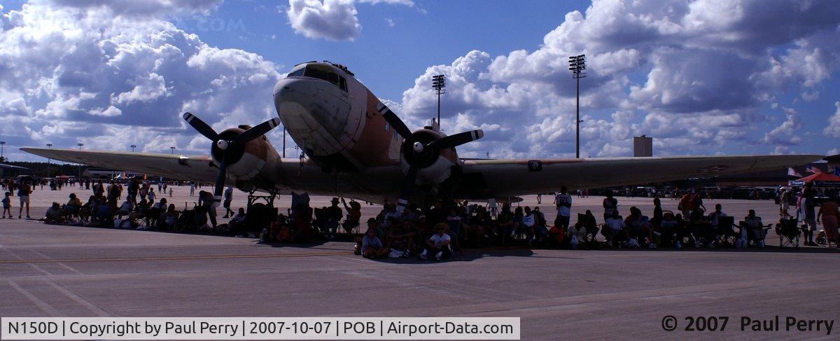 N150D, 1944 Douglas DC3C-S1C3G (C-47A) C/N 20195, Looks like a mother bird protecting her chicks