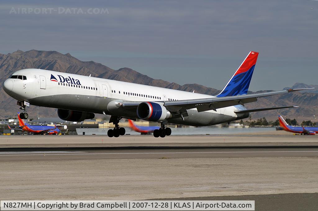 N827MH, 2001 Boeing 767-432/ER C/N 29705, Delta Airlines / 2001 Boeing 767-432ER