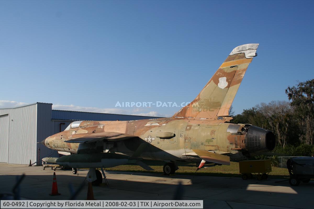 60-0492, 1960 Republic F-105D Thunderchief C/N D180, F-105D Thunderchief at Valient