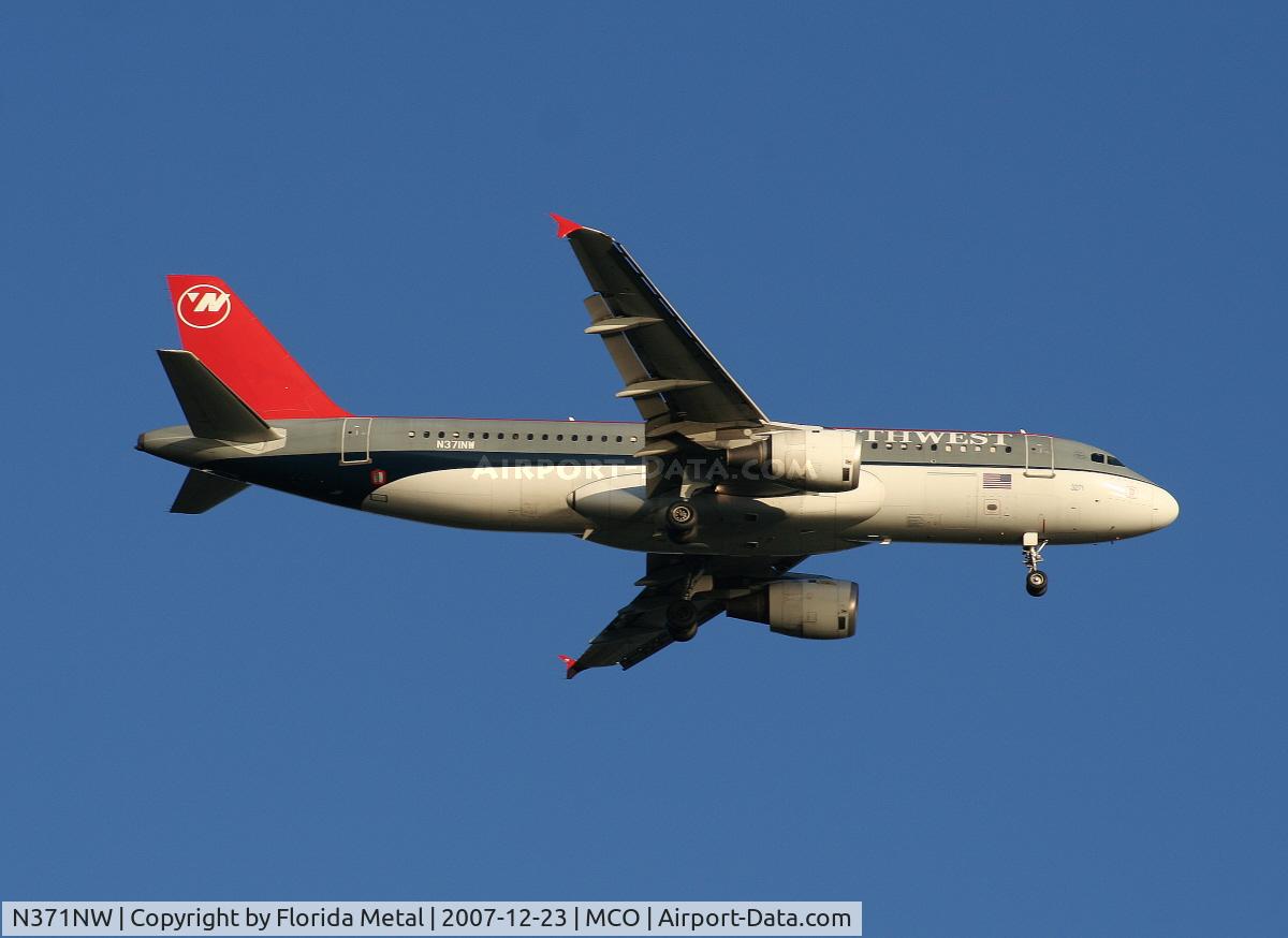 N371NW, 2001 Airbus A320-212 C/N 1535, Northwest