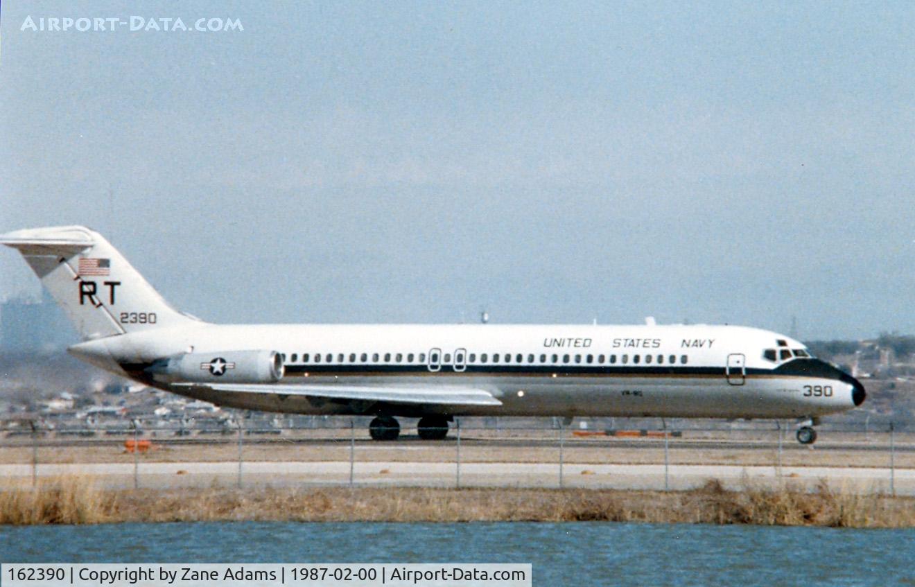 162390, 1967 McDonnell Douglas C-9B Skytrain II C/N 47003, At the former Dallas Naval Air Station - Former VR-60 - C-9B