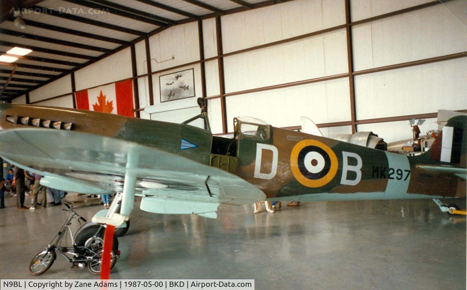 N9BL, Supermarine 361 Spitfire LF.IXc C/N CBAF.IX.1514, At the Worlds Greatest Warbird Airshow ...EVER! - This aricraft was destoyed in the Canadian Warbird Heritage hanger fire.