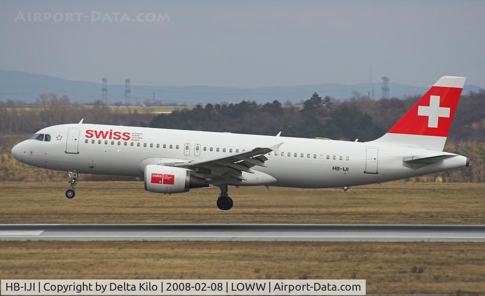 HB-IJI, 1996 Airbus A320-214 C/N 0577, SWISS A320