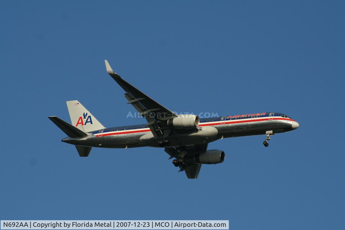 N692AA, 1993 Boeing 757-223 C/N 26972, American
