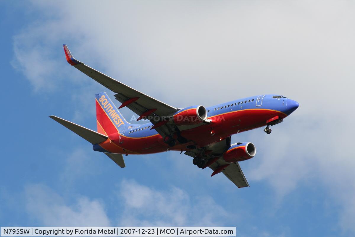 N795SW, 2001 Boeing 737-7H4 C/N 30606, Southwest