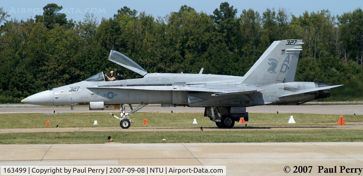 163499, 1988 McDonnell Douglas F/A-18C Hornet C/N 0739/C054, After an action packed demo, time for a breather