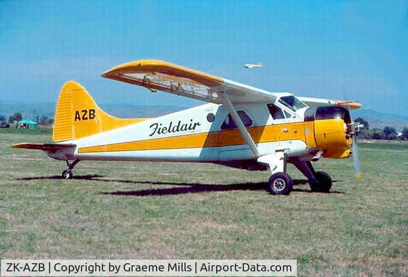 ZK-AZB, 1951 De Havilland Canada DHC-2 Beaver C/N 156, At Gisborne 1980