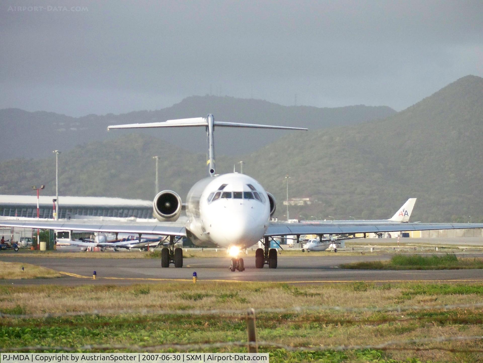PJ-MDA, 1987 McDonnell Douglas MD-83 (DC-9-83) C/N 49449, Insel Air MD 83