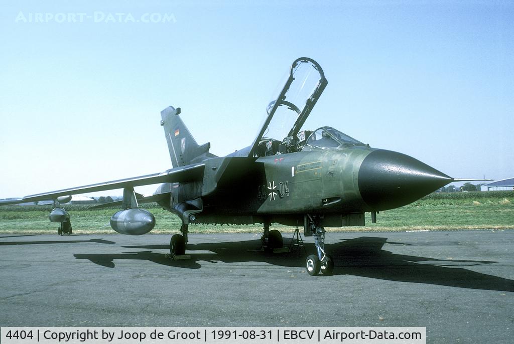 44 04, Panavia Tornado IDS C/N 268/GS070/4104, This Tornado was in the static park of the Chievres open house.