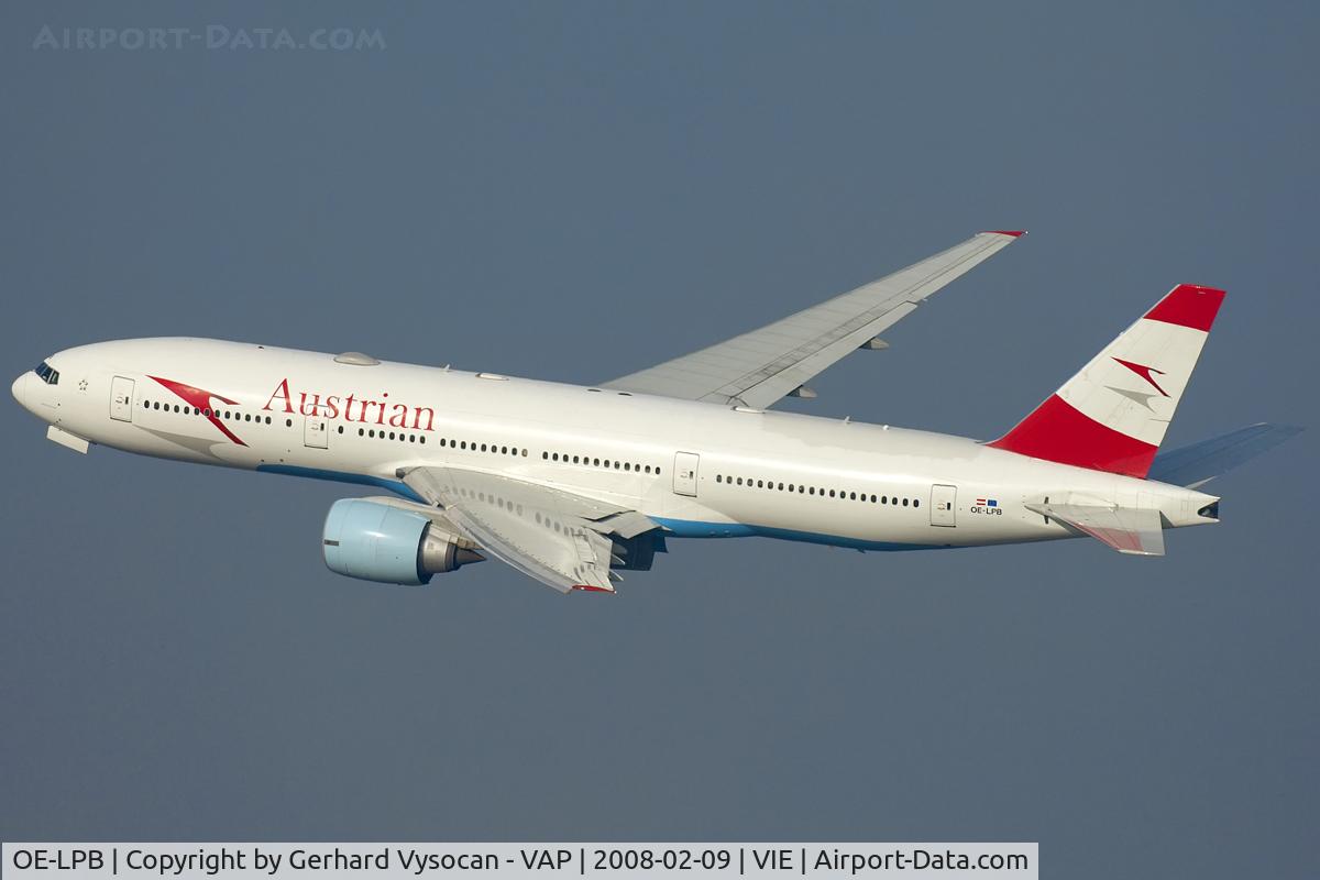 OE-LPB, 1998 Boeing 777-2Z9/ER C/N 28699, banking against the evening sun