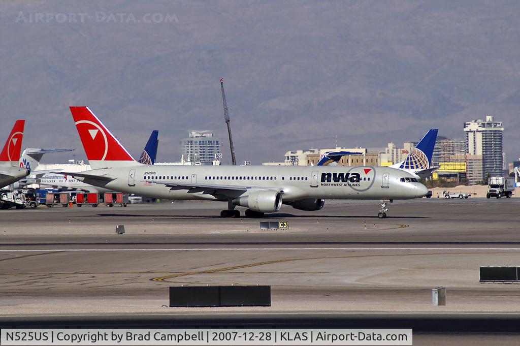 N525US, 1987 Boeing 757-251 C/N 23619, Northwest Airlines / 1987 Boeing 757-251 / ...and a horrible photo! Sorry...