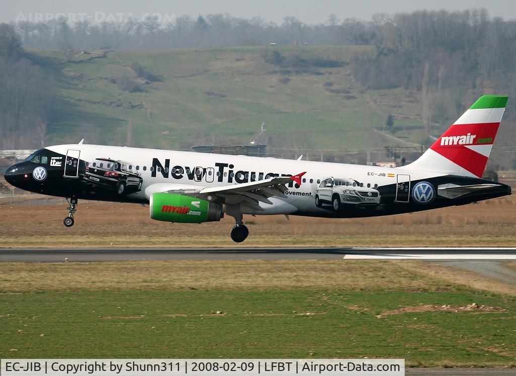 EC-JIB, 1994 Airbus A320-232 C/N 496, Landing rwy 02 in 'New Tiguan' c/s