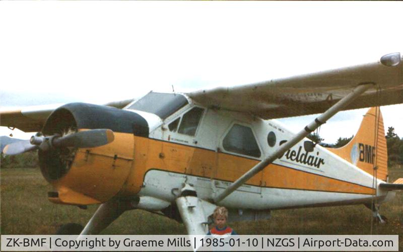 ZK-BMF, 1958 De Havilland Canada DHC-2 Beaver C/N 948, At Gisborne 1985