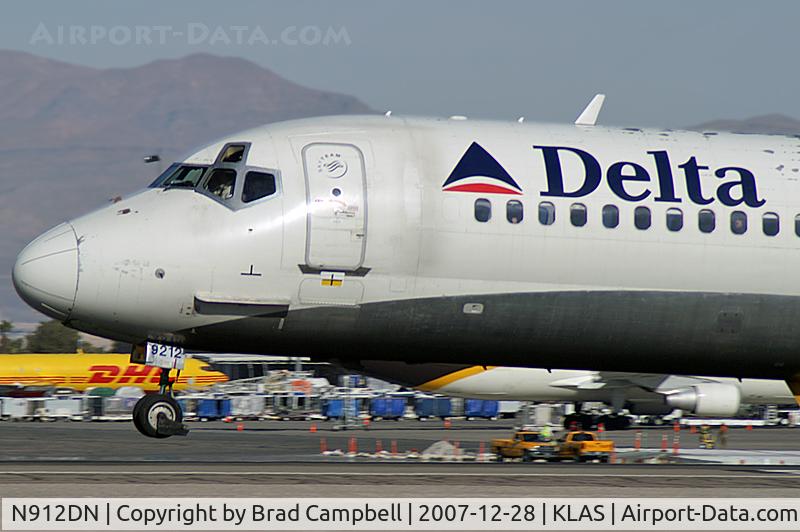 N912DN, 1996 McDonnell Douglas MD-90-30 C/N 53392, Delta Airlines / 1996 McDonnell Douglas MD-90-30