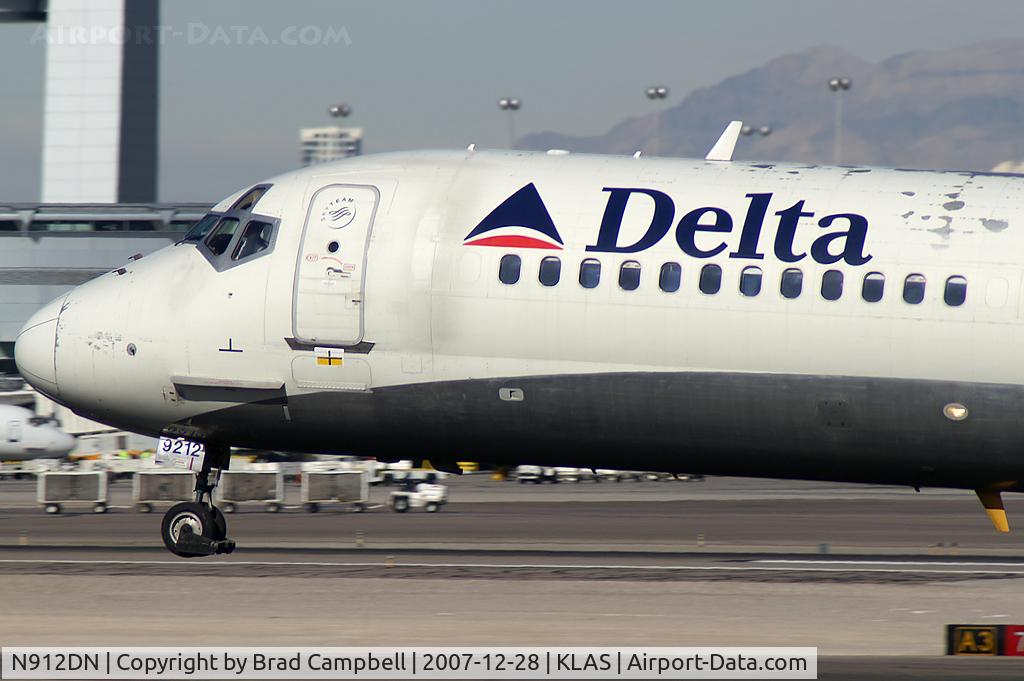 N912DN, 1996 McDonnell Douglas MD-90-30 C/N 53392, Delta Airlines / 1996 McDonnell Douglas MD-90-30