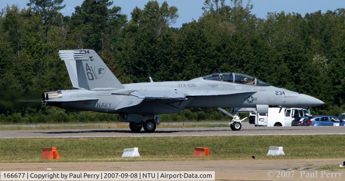 166677, Boeing F/A-18F Super Hornet C/N F155, Landing after the fleet flyby, but not yet done