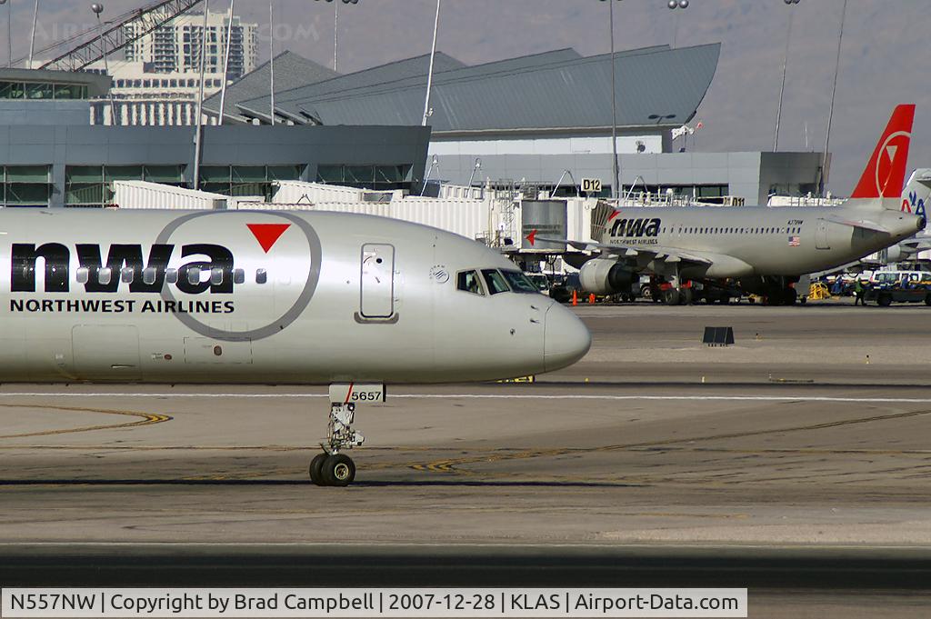 N557NW, 2002 Boeing 757-251 C/N 33393, Northwest Airlines / 2002 Boeing 757-251
