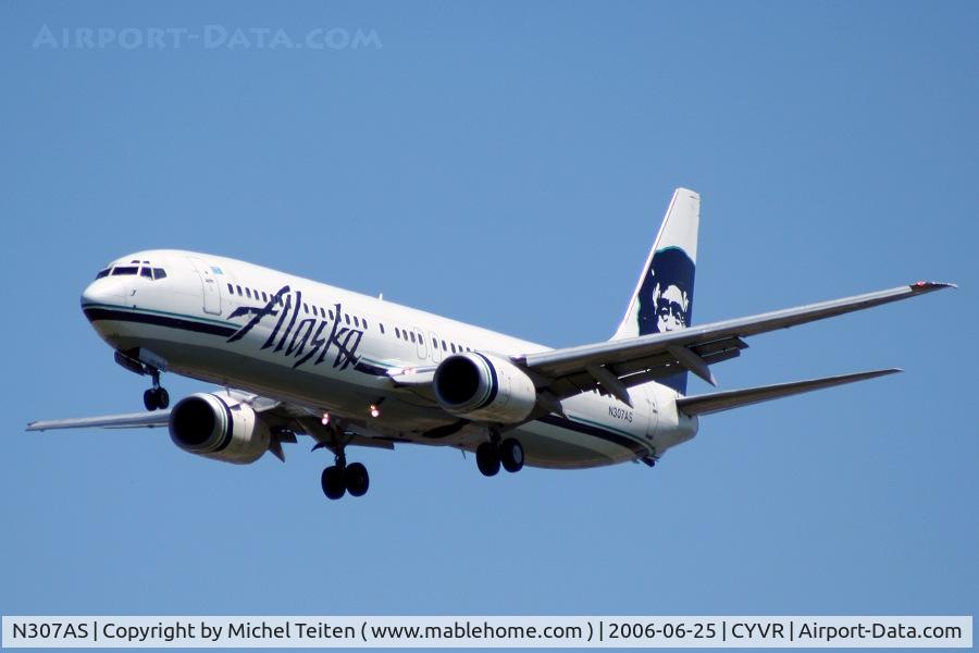 N307AS, 2001 Boeing 737-990 C/N 30015, Alaska Airlines in final approach