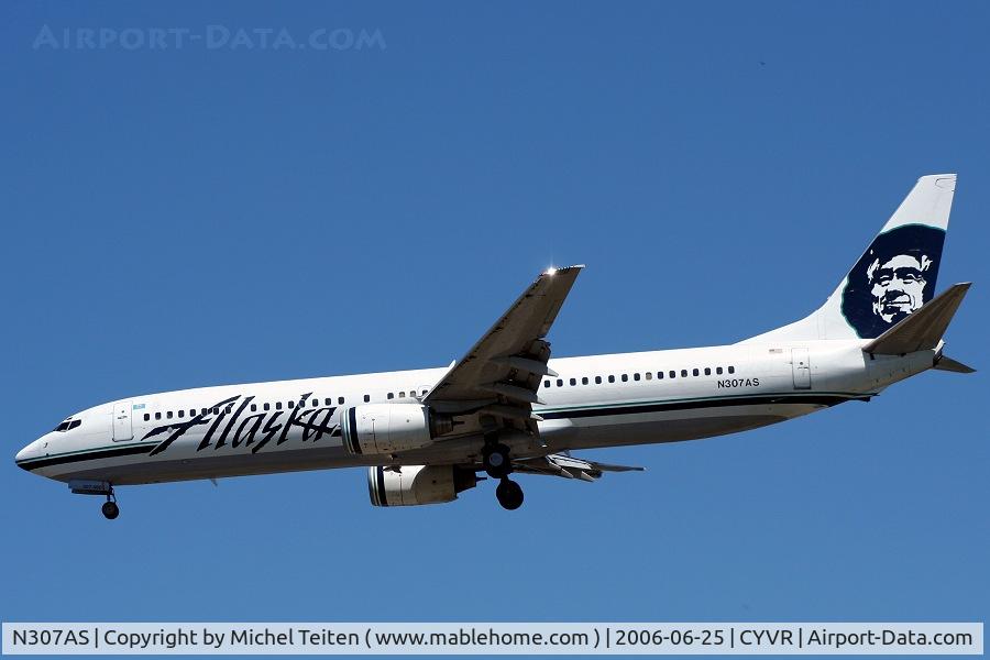 N307AS, 2001 Boeing 737-990 C/N 30015, Alaska Airlines in final approach