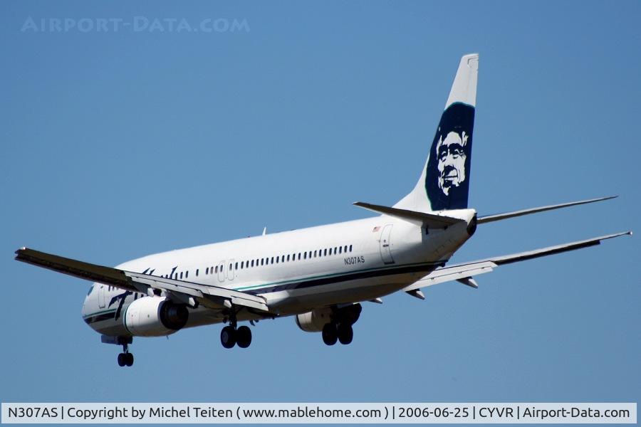 N307AS, 2001 Boeing 737-990 C/N 30015, Alaska Airlines in final approach
