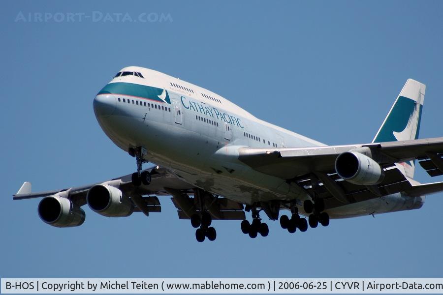 B-HOS, 1990 Boeing 747-467 C/N 24850, Cathay Pacific coming from Hong Kong in final approach