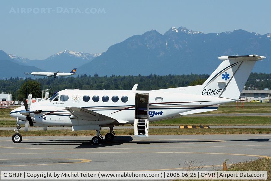 C-GHJF, 1994 Beech B200 King Air C/N BB-1493, From Helijet International at Vancouver International Airport on June 25th 2006. A A340 from Lufthansa can be seen in the background.