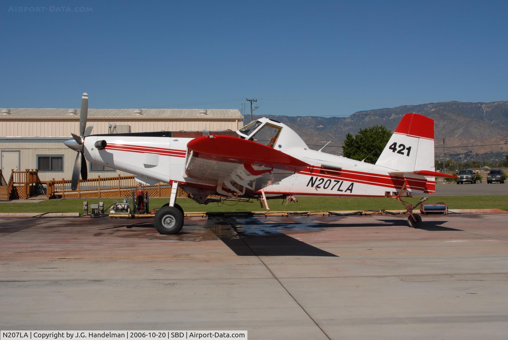 N207LA, 2005 Air Tractor AT-802A C/N 802A-0207, Fire Fighter at SBD