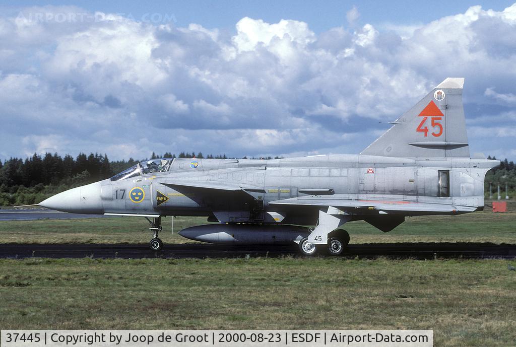 37445, Saab JA 37D Viggen C/N 37445, This was one of the fighters that flew during the exercise Baltic Link.