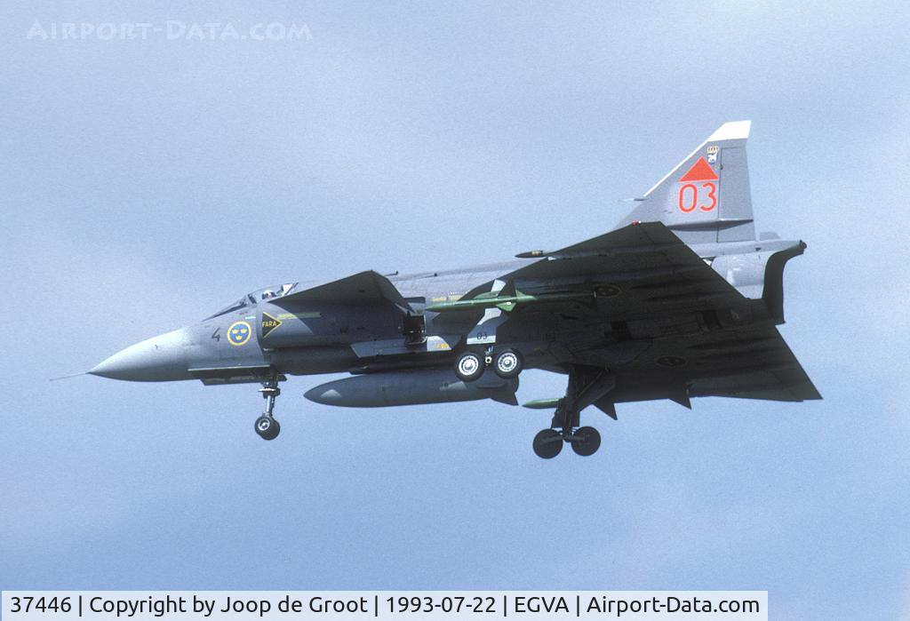 37446, Saab JA 37 Viggen C/N 37446, During RIAT93 this Viggen came for the static show. Always impressive to see this delta canard.