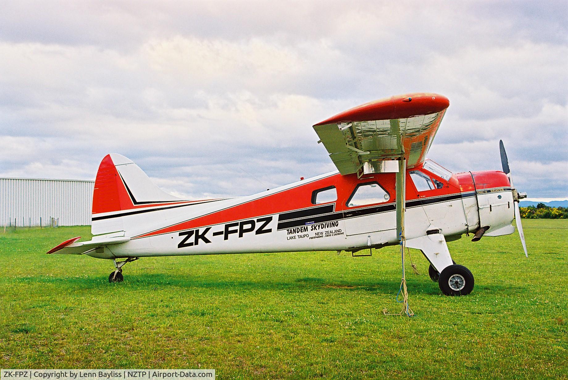 ZK-FPZ, De Havilland Canada DHC-2 Beaver Mk.1 C/N 717, At Taupo 1997