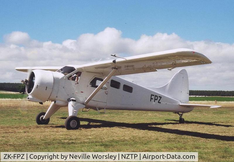ZK-FPZ, De Havilland Canada DHC-2 Beaver Mk.1 C/N 717, At Taupo 2003