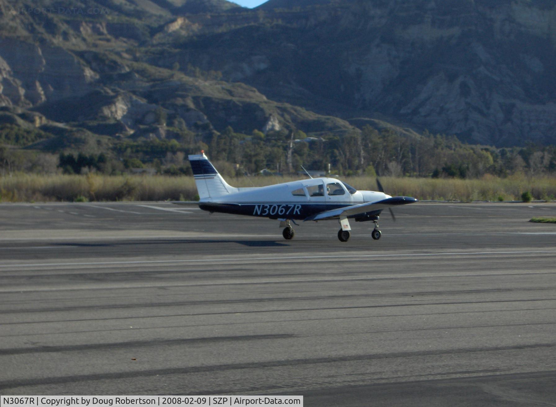 N3067R, 1969 Piper PA-28R-200 Arrow C/N 28R-35627, 1969 Piper PA-28R-200 ARROW 200, Lycoming IO-360-B1E 200 Hp, touchdown Rwy 22