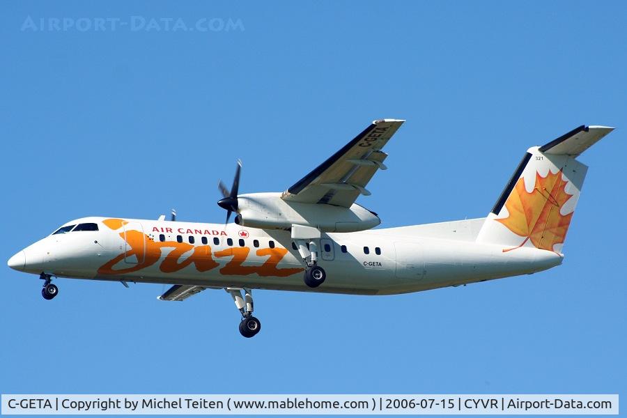 C-GETA, 1989 De Havilland Canada DHC-8-301 Dash 8 C/N 186, Air Canada Jazz landing at Vancouver
