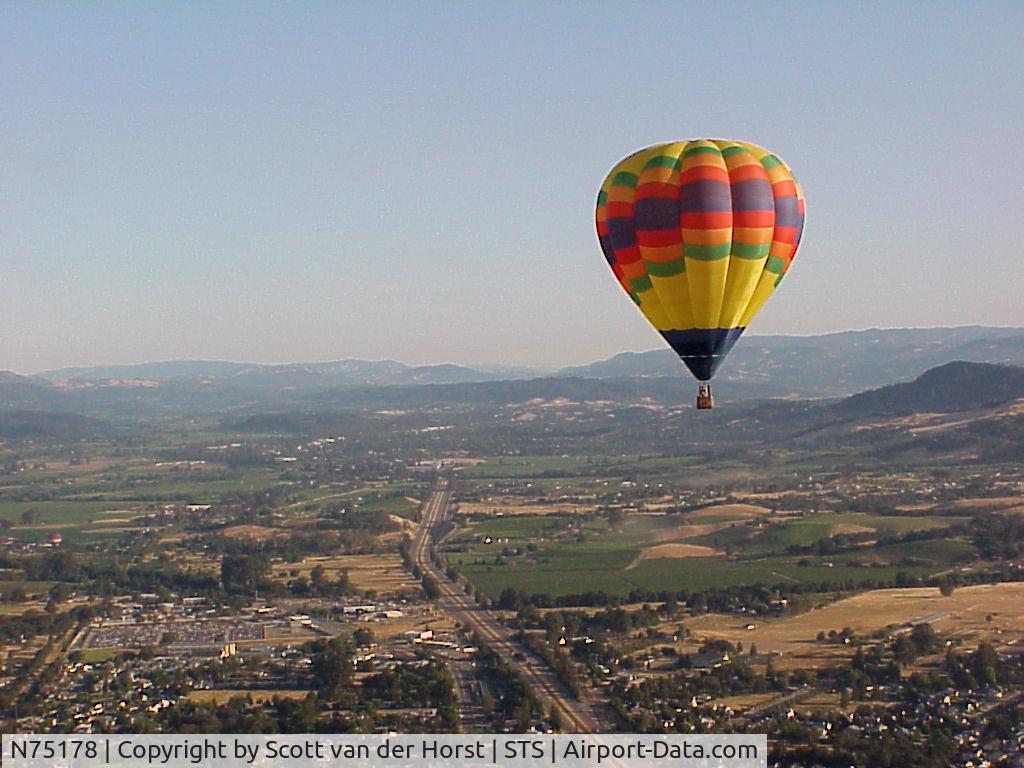 N75178, 1992 Cameron Balloons Us O-90 C/N 5824, Morning Mischief over Sonoma County