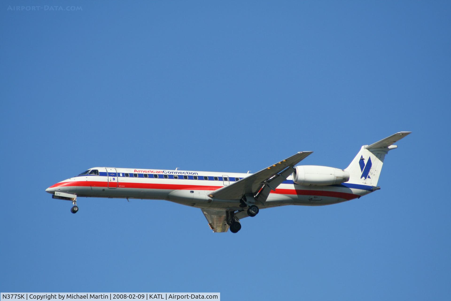 N377SK, 2002 Embraer ERJ-140LR (EMB-135KL) C/N 145579, On final for Runway 26R