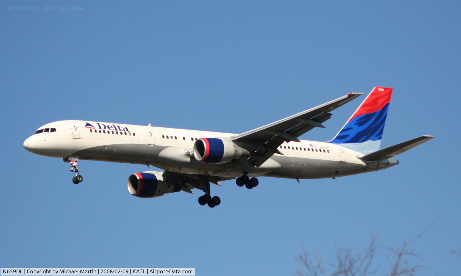 N659DL, 1990 Boeing 757-232 C/N 24421, On final for Runway 26R