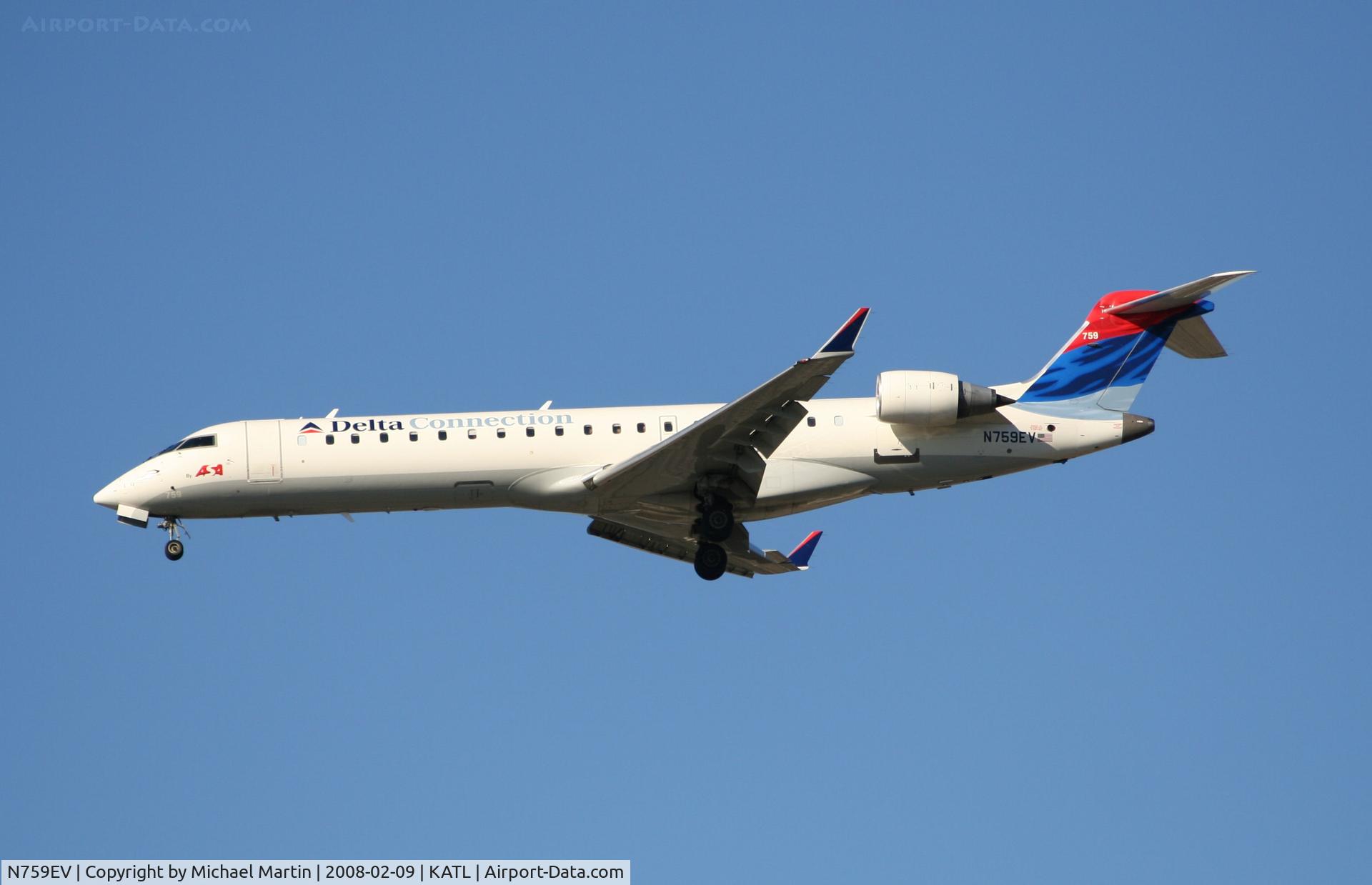 N759EV, 2005 Bombardier CRJ-700 (CL-600-2C10) Regional Jet C/N 10211, Short Final for 26R