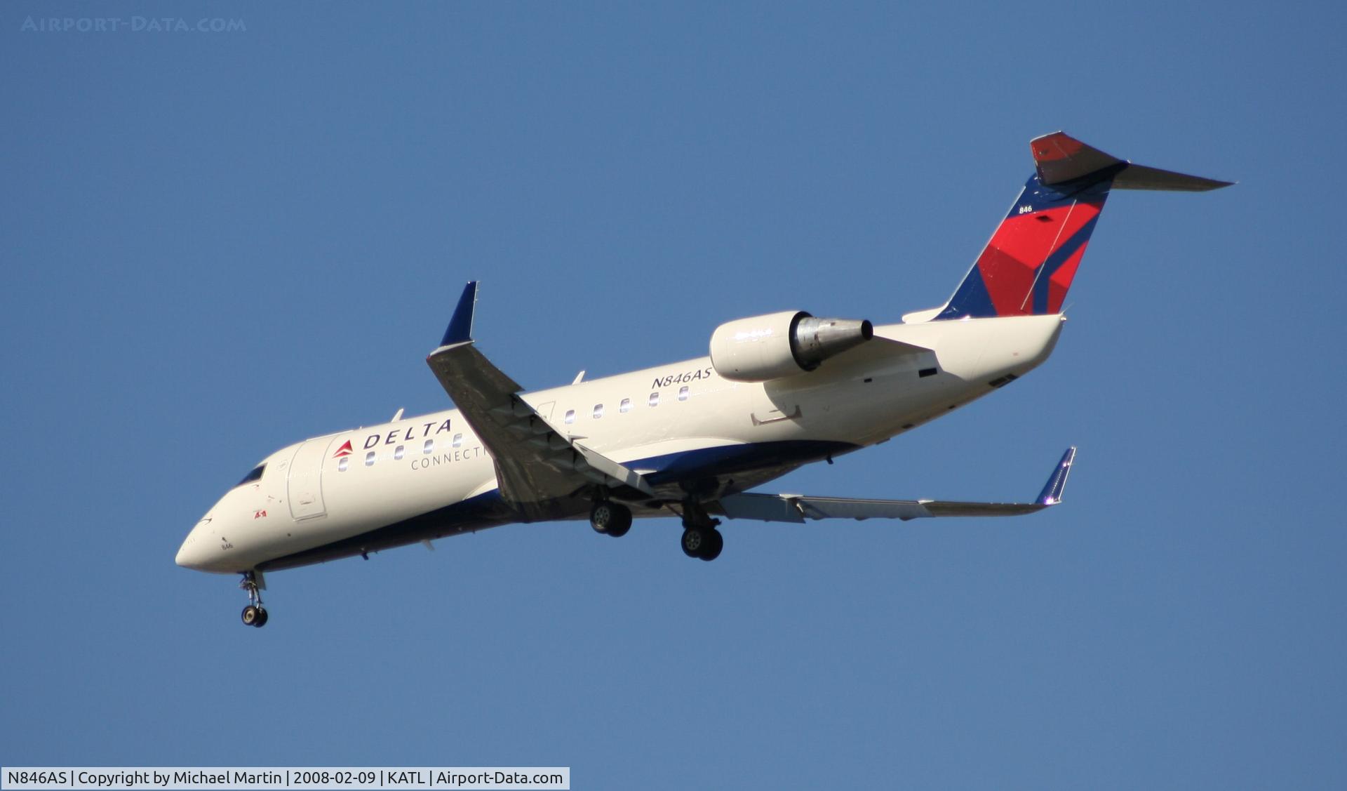N846AS, 1999 Bombardier CRJ-200ER (CL-600-2B19) C/N 7328, Short Final for 26R
