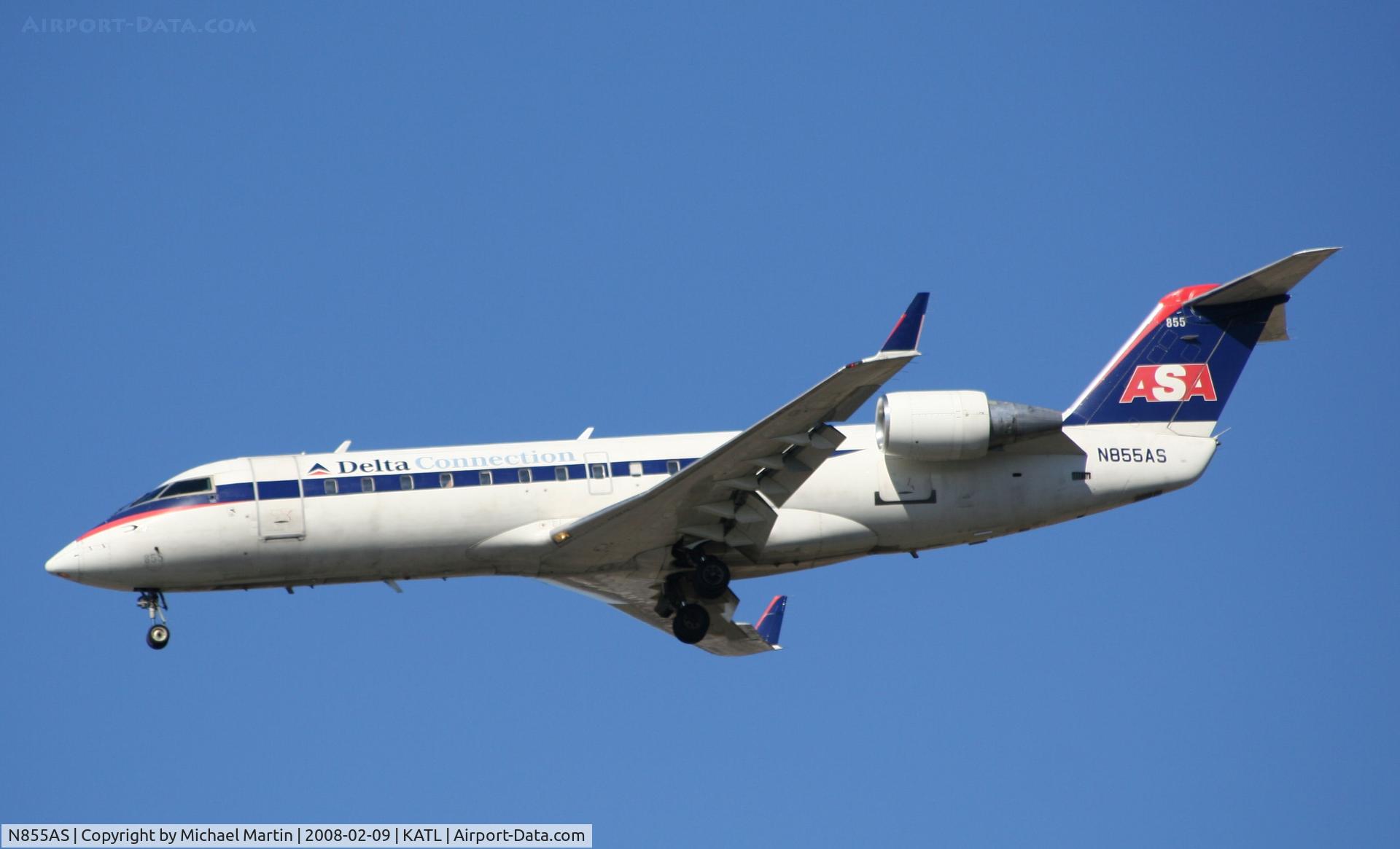 N855AS, 2000 Bombardier CRJ-200ER (CL-600-2B19) C/N 7395, On final for Runway 26R