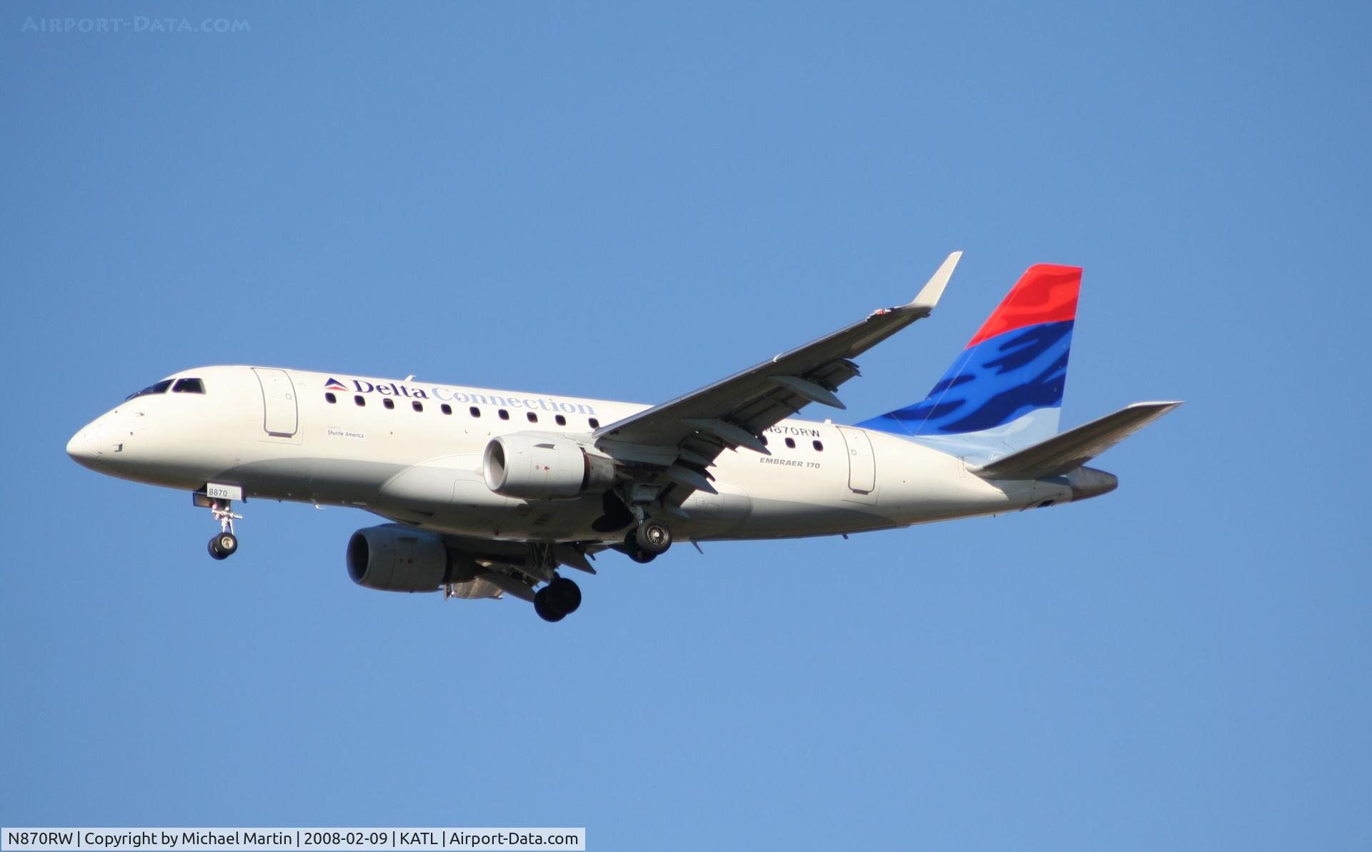 N870RW, 2006 Embraer 170SU (ERJ-170-100SU) C/N 17000138, On final for Runway 26R